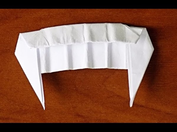 Оригами клыки вампира из бумаги