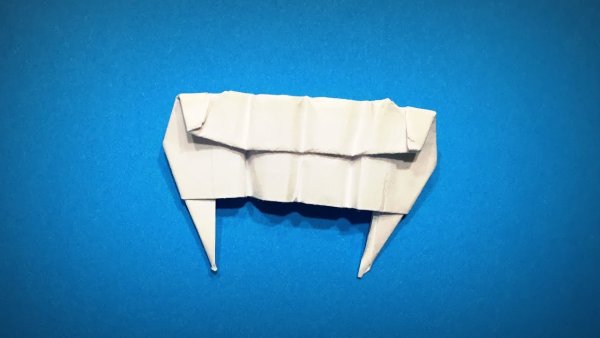 Острые зубы из бумаги