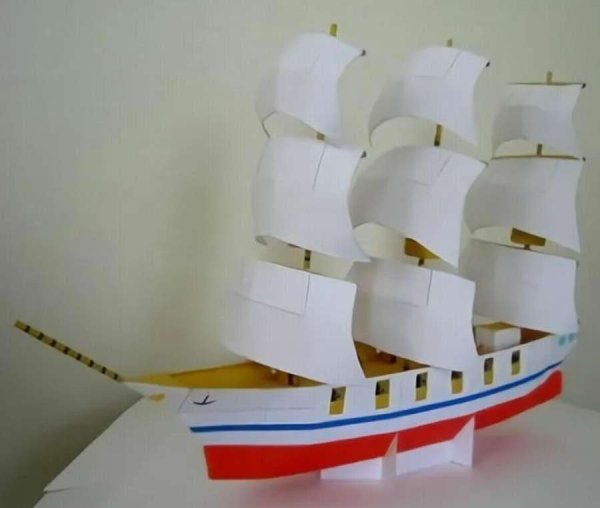 Парусный корабль из бумаги