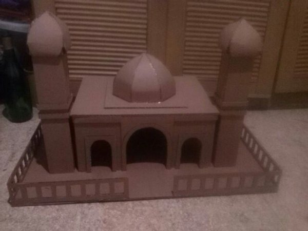 Макет мечети из картона