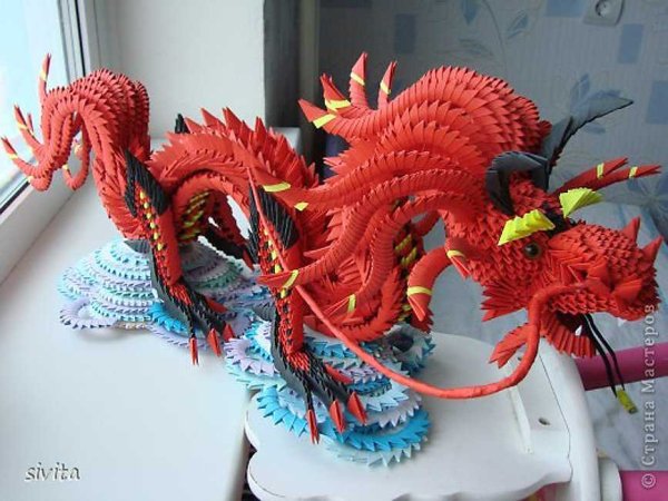 *Модульное оригами китайский красный дракон
