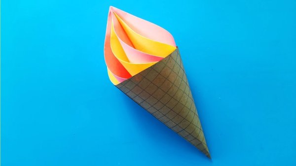 Мороженое из цветной бумаги