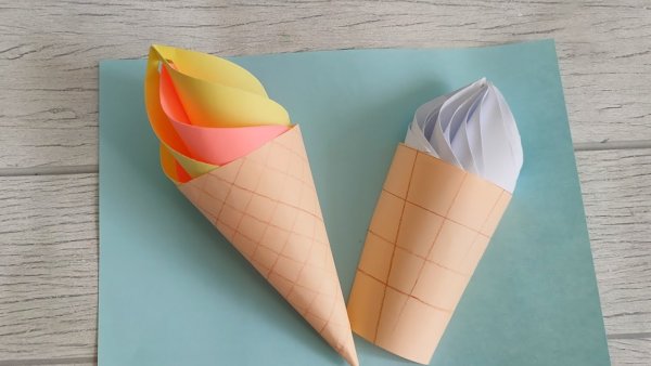 Рожок мороженого оригами