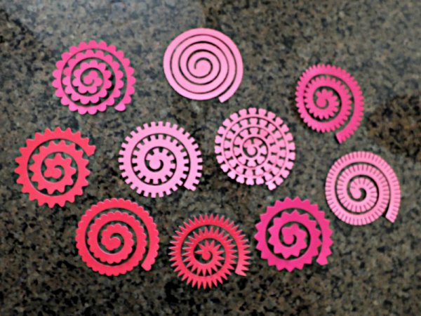 Бумажные спиральные цветы