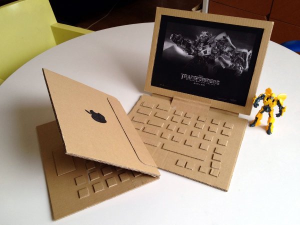 Ноутбук из картона