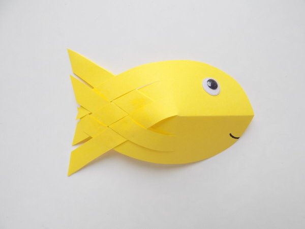 Конструирование из бумаги рыбка