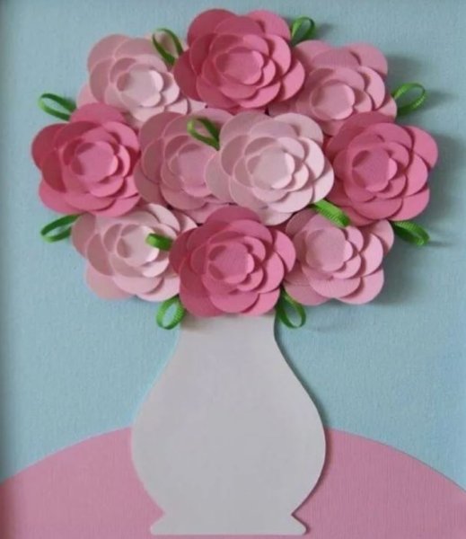 Объемная ваза с цветами