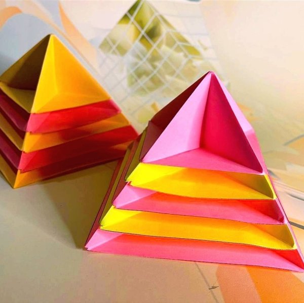 Поделки пирамида из бумаги