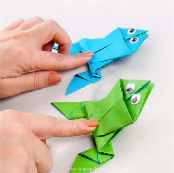 Лягушка попрыгушка из бумаги оригами