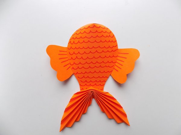 Золотая рыбка из бумаги