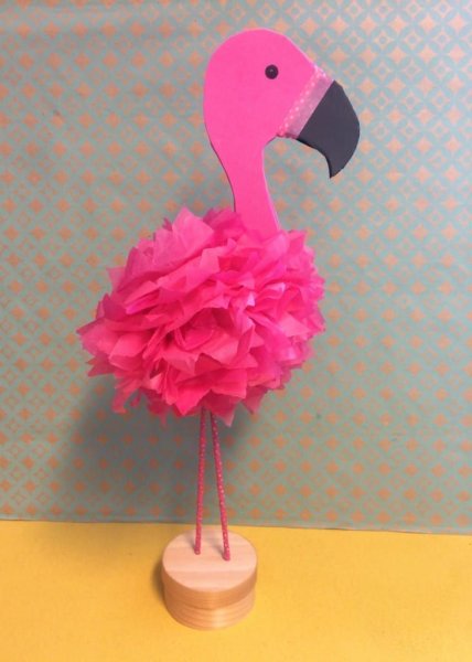 Фламинго из картона