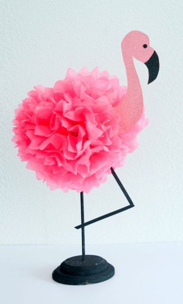 Фламинго из гофрированной бумаги