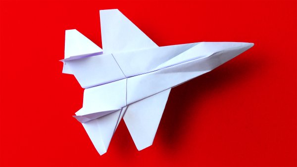 Самолет истребитель из бумаги