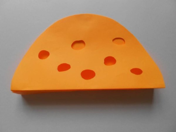 Поделка кусок сыра