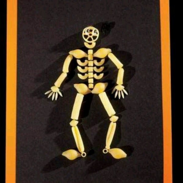 Скелет из макарон для детей