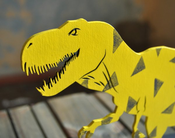 Картонный динозавр