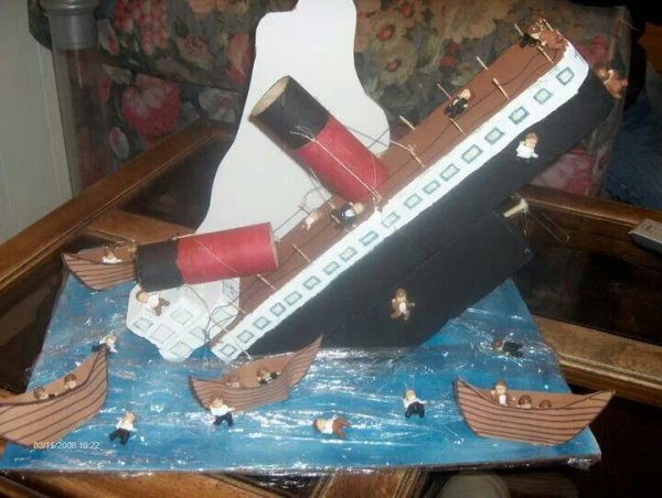 Поделка Титаник