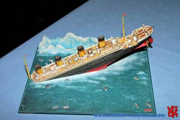 Бумажный корабль Британик