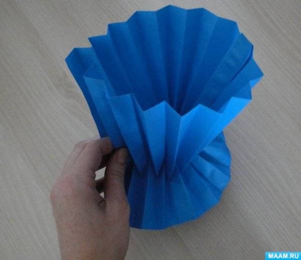 Объемная ваза из бумаги