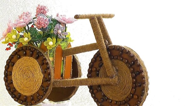 Велосипед из картона и шпагата