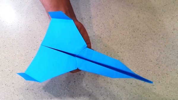 Оригами самолет