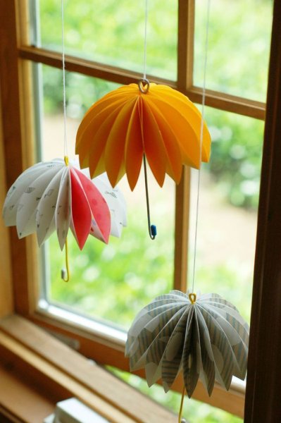 Украшение зонтиками в детском саду