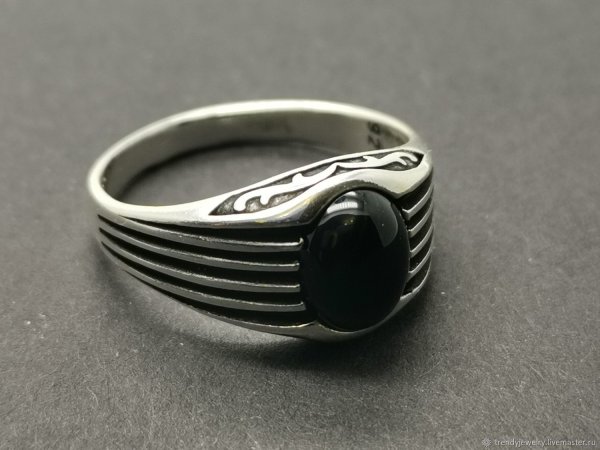 Стильные мужские кольца из серебра