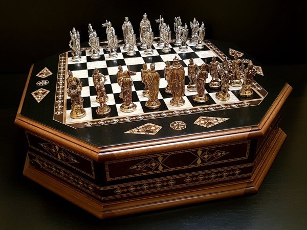 Шахматы "Легион" венге антик
