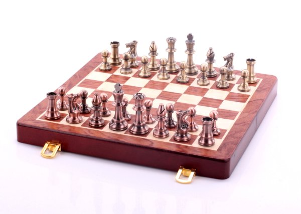 Металлические шахматы mach3