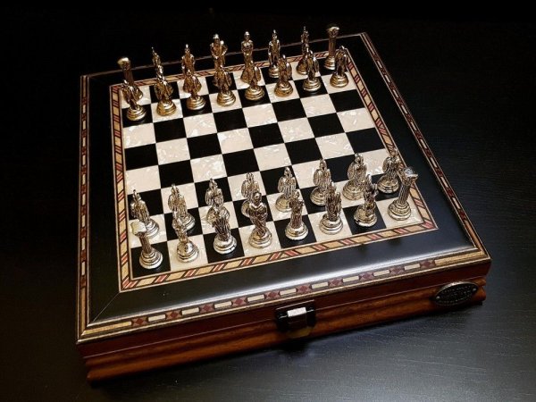 Шахматы Илиада мини венге антик