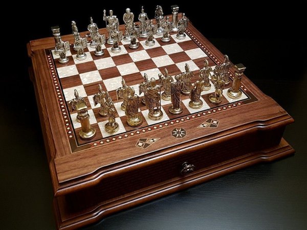 Helena Wood Art шахматы
