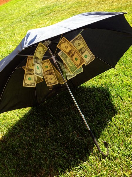 Зонт с деньгами на юбилей