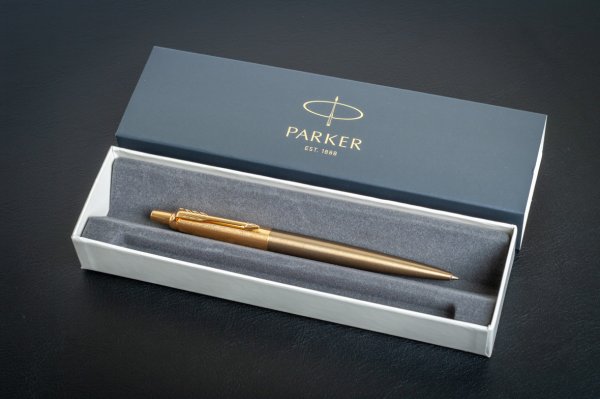 Parker шариковая ручка Jotter Luxe k177