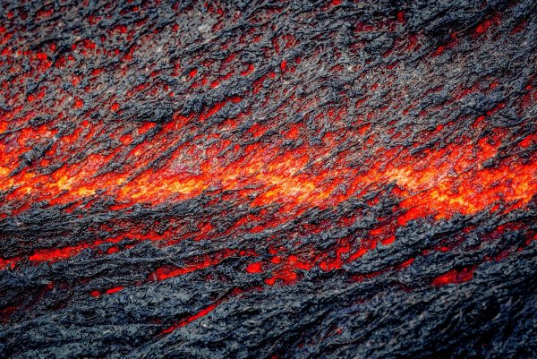 Вулканическая лава слэб