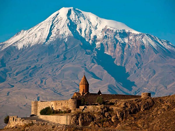 Ереван - монастырь хор Вирап Армения