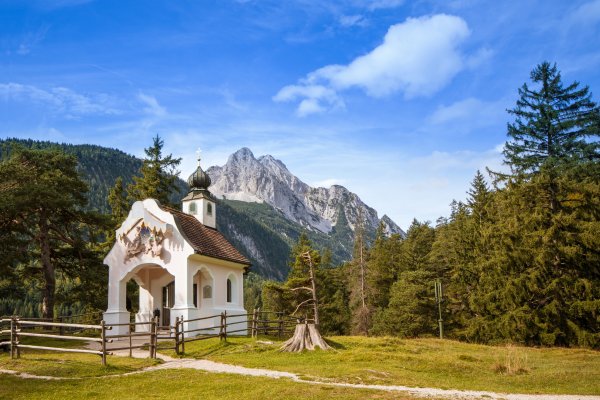 Христианский храм в горах