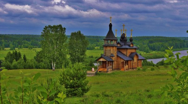Кутузовский скит деревянный храм