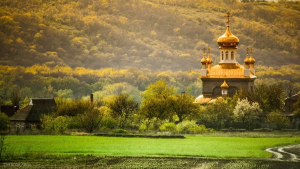 Храм у реки Ростовская область