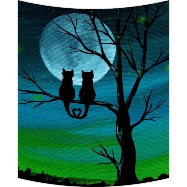 Кошки на дереве