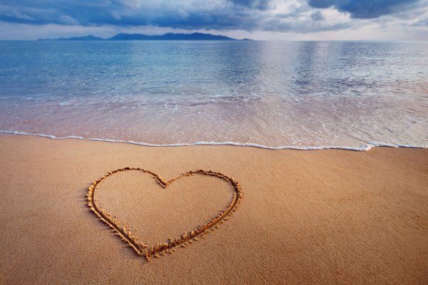 Сердечко на пляже
