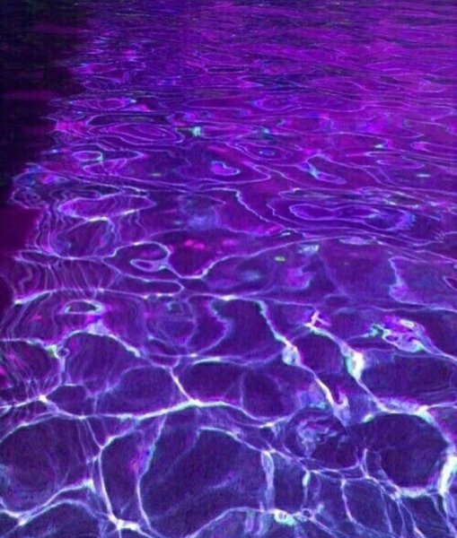 Фиолетовая вода