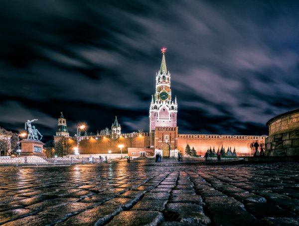 Кремль на фоне неба