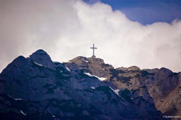Гора Кармель крест