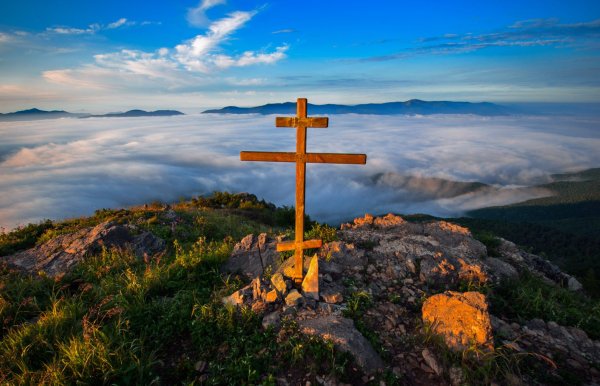 Поклонный крест на горе Афон