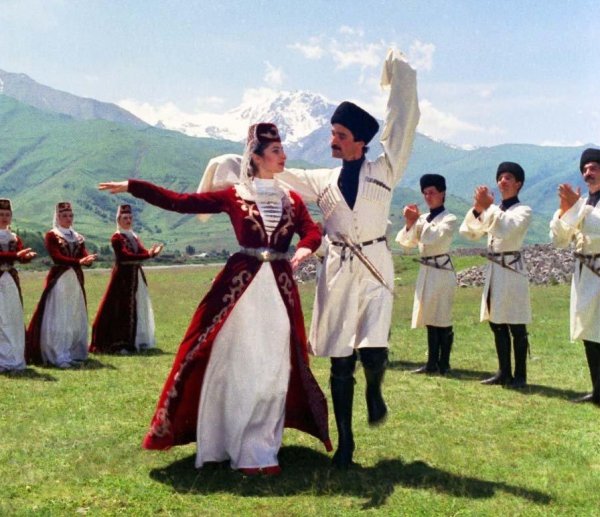 Танцы народов Кавказа лезгинка