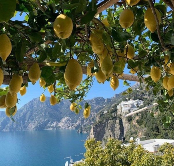 Лимонный город Позитано, Италия