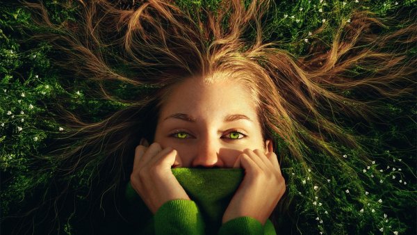Девушка в зелени