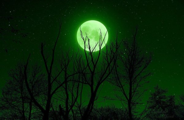 Зеленая Луна