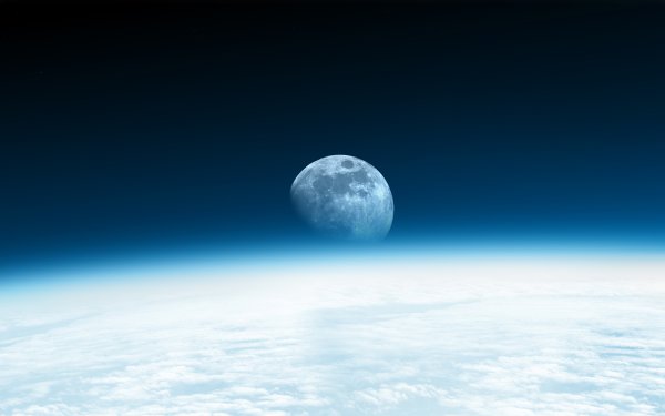 Луна и земля
