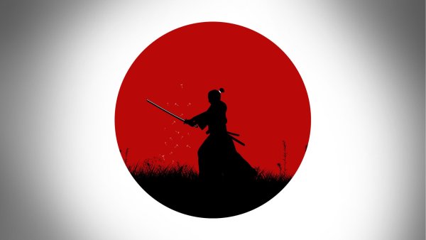 Самурай на фоне красной Луны